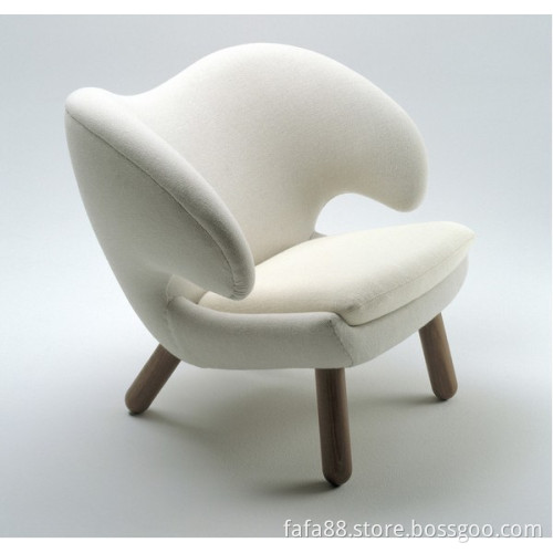Finn Juhl Pelikan Chair